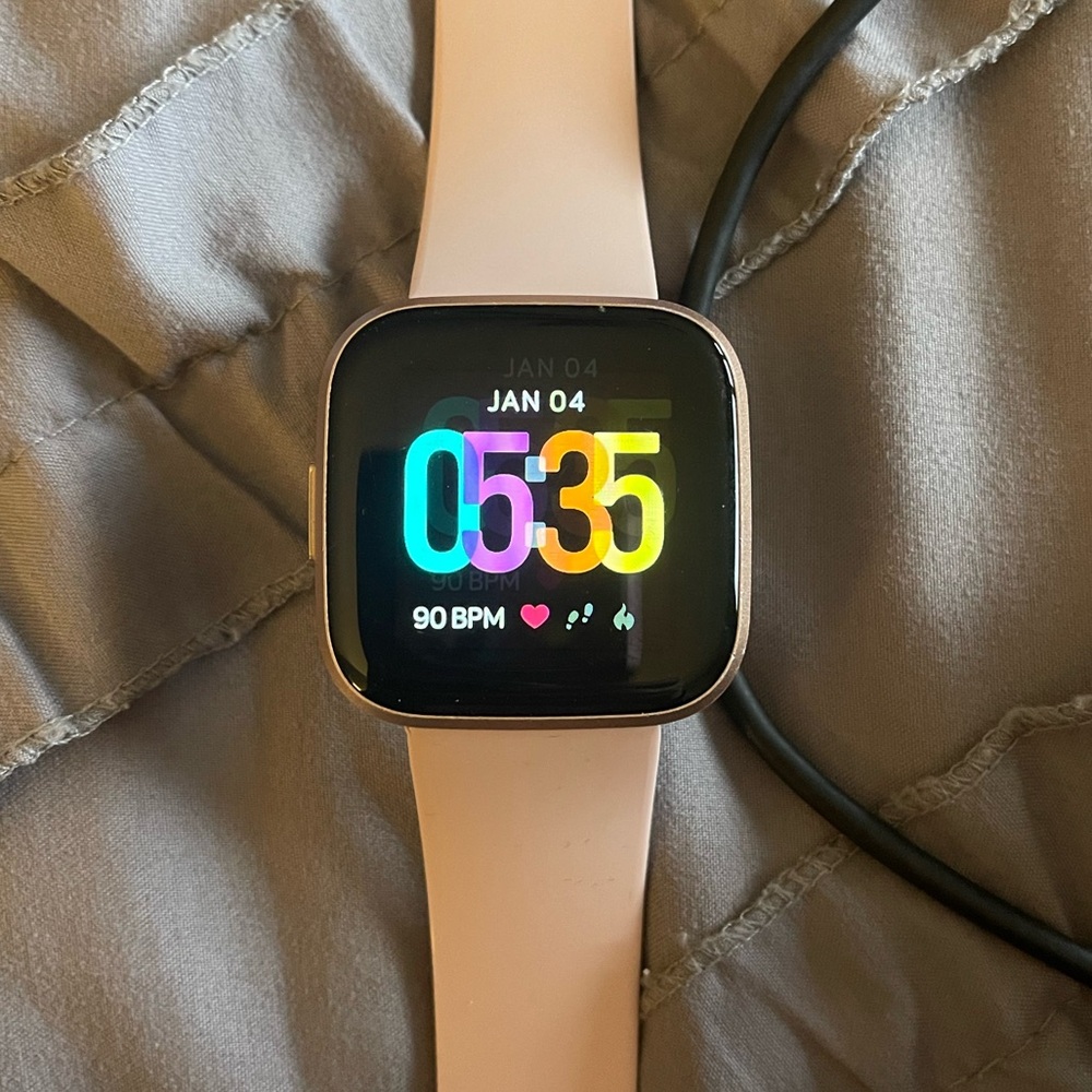 Fitbit Versa 2 Light Pink band with Rose Gold Square Display